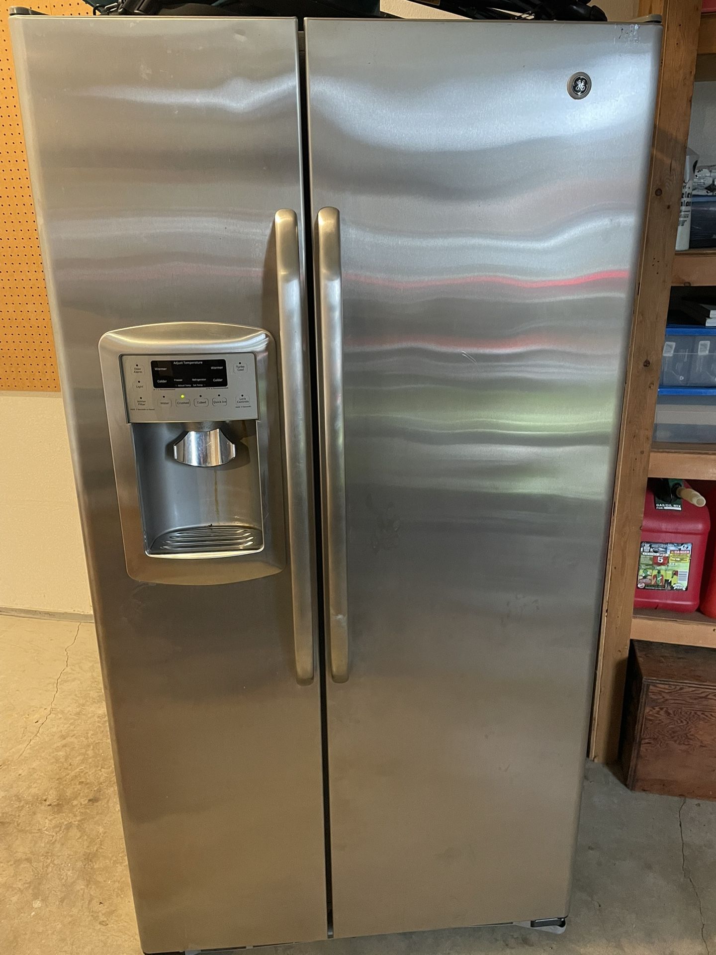 GE Refrigerator