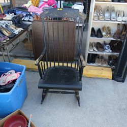 Wooden Rocking Chair 