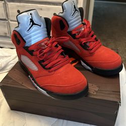 Jordan 5 Raging Bull