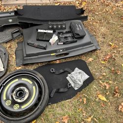 2006 Mercedes SLK 280 Spare Tire And Jack