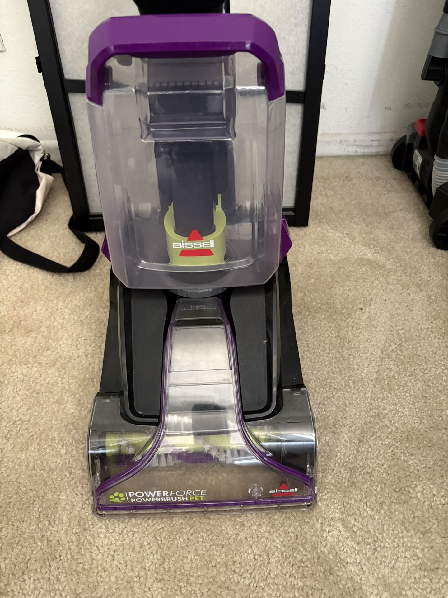 Bissell Carpet cleaner 