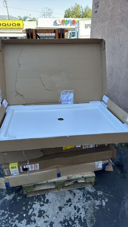 DreamLine SlimLine 60 in. x 36 in. Single Threshold Alcove Shower Pan Base in White with Center Drain