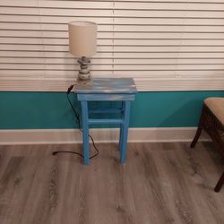 Cute Small Table And Lamb Combo