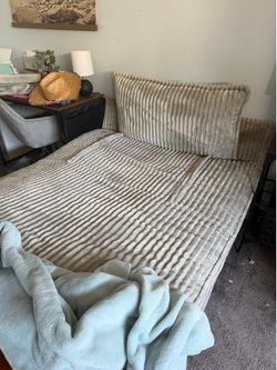 Free Chaise lounge