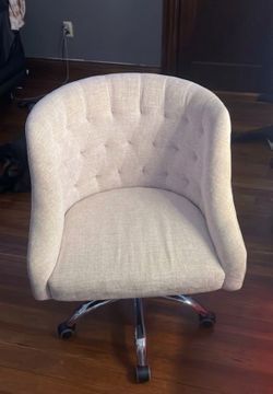 pink roller chair