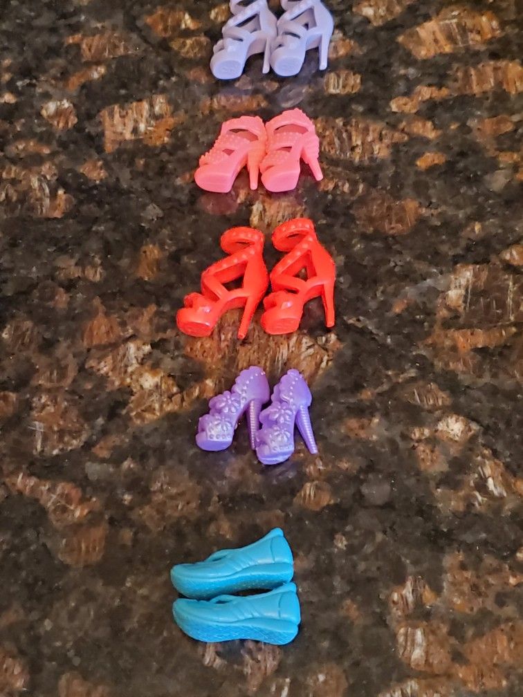 5 Pair Of Barbie Shoes