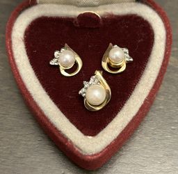 Juego De Aretes Y Dije De Oro De 14 K