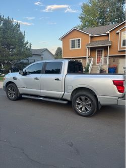 2017 Nissan Titan