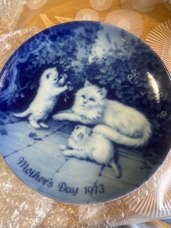 1973 Mother's Day Porcelain Cat Plate: Limited Edition Denmark Collectible