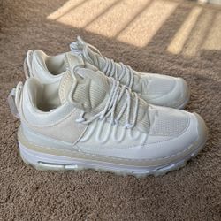 Nike - Women’s 8.5 Jordan Air Mae