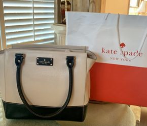70% off! New Authentic Kate Spade Purse