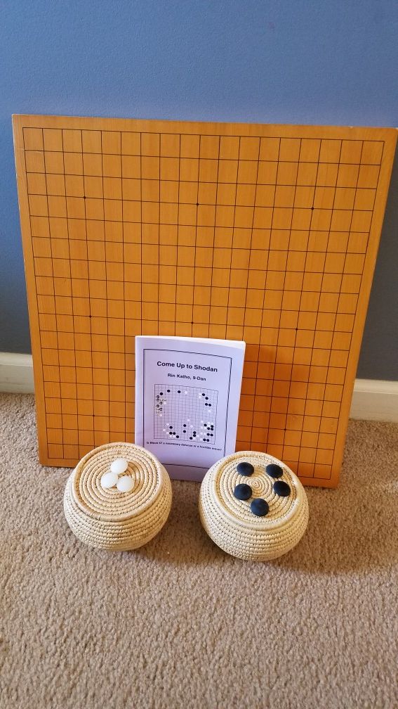 Go board game