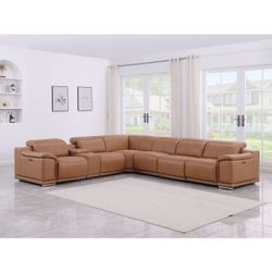 New Genuine Italian Leather 7 PC / 4 PWR Reclining Sectional. 123x138x39H. Free Delivery!