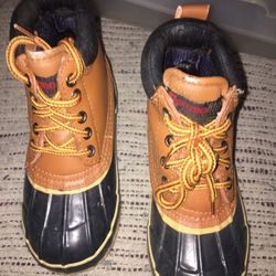 Lnew Kids boots size 13 only $15 firm
