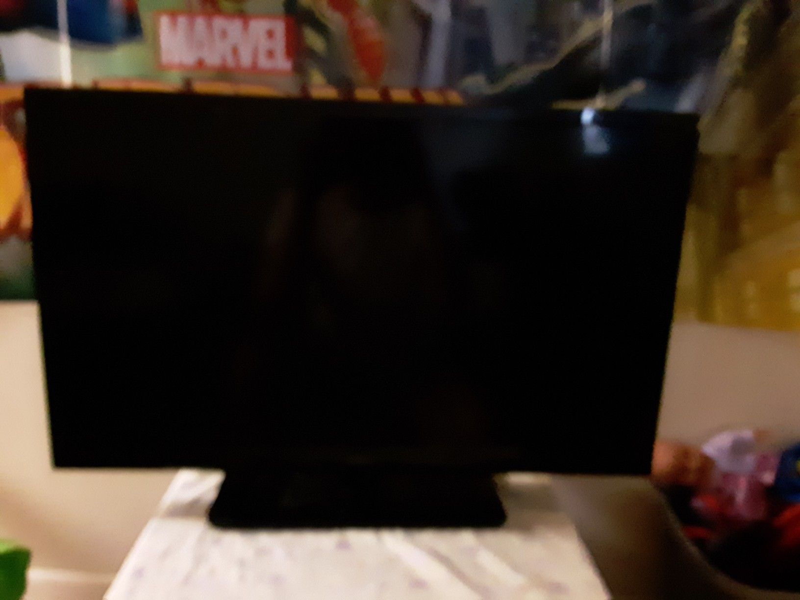 35 Inch insignia TV