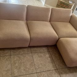 Modular 3 Piece Couch With Ottoman