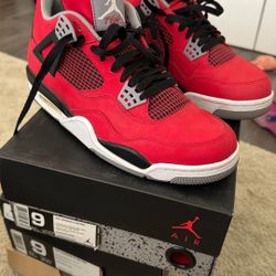 Jordan 4 Toro Bravo