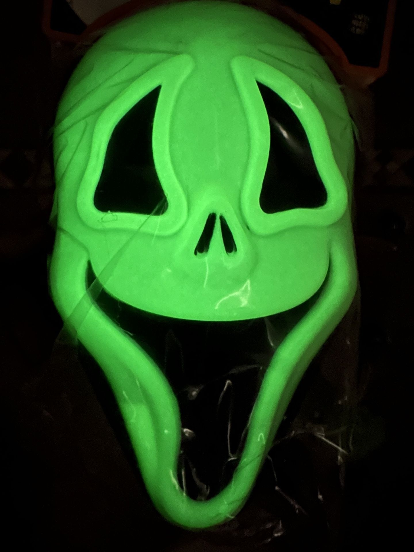 Surprised Howling Ghost Mask Scream Glow In The Dark Halloween Costume