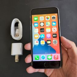 iPhone 6s - UNLOCKED - Like New  