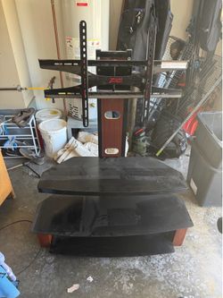 Free Entertainment Stand