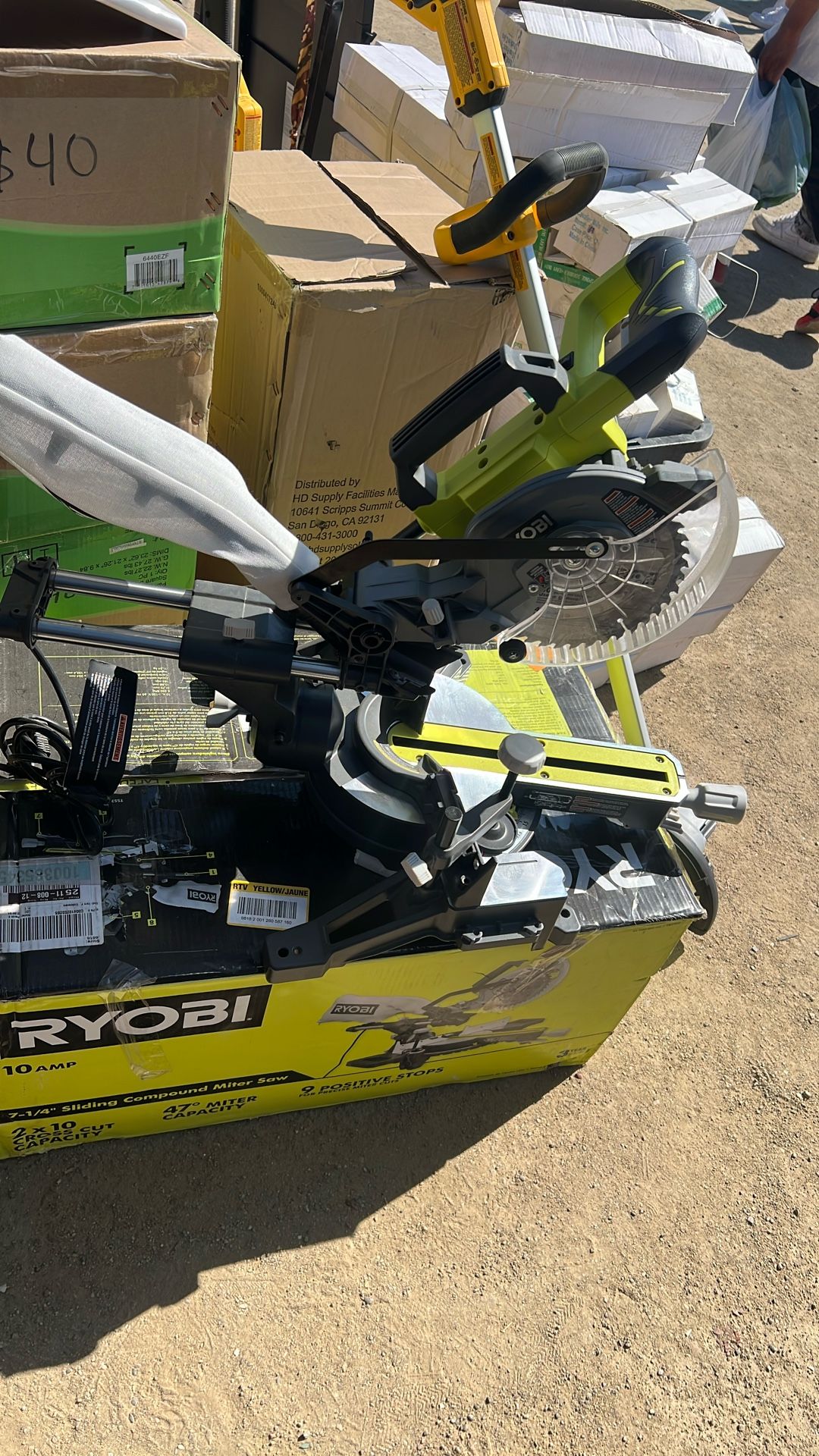 RYOBI ONE+ 18V Cordless 7-1/4 in. Sliding Compound Miter Saw