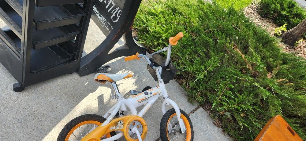 Kids Star Wars Bike With Training Wheels