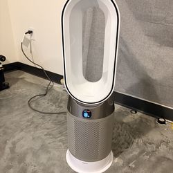 Dyson Pure Hot+Cool HP4A Air Purifier Heater Fan + Remote