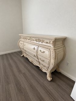 Bedroom set