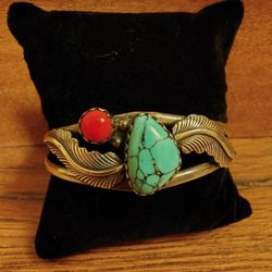 Gorgeous Sterling Silver Turquoise And Coral Signed Bracelet 