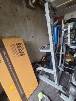 Natilus Rack with Foldable Bench