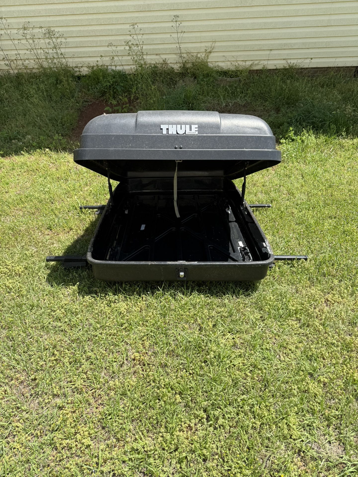 Thule Luggage Carrier
