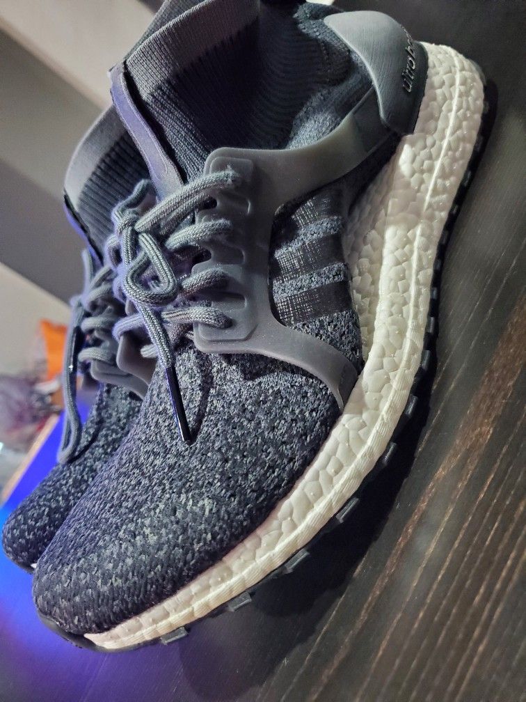 Adidas Ultra Boost Size 11 Men