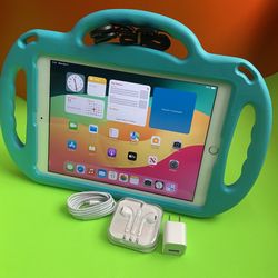 📱 Apple iPad 6th Generation (9.7” Retina) – 32GB – Excellent Condition + Accessories