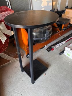 Small tea table $30 OBO  pick up only
