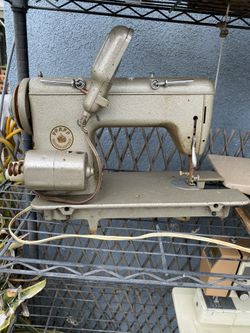 Vintage pfaff Industrial Sewing Machine 