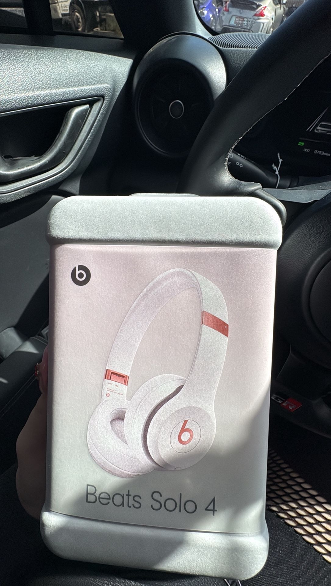 beats solo 4s baby pink