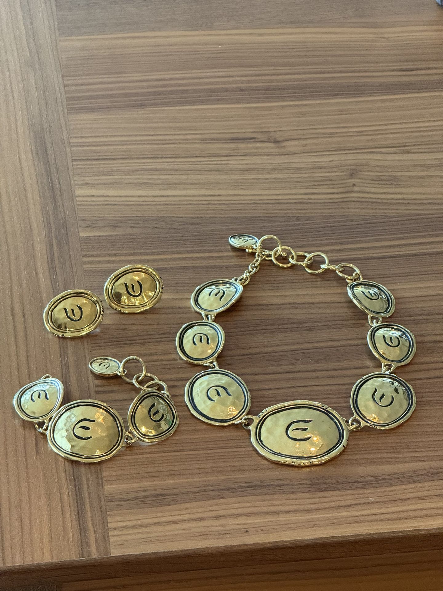 Vintage Elizabeth Taylor Avon jewelry set