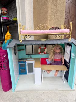 American girl, our generation beach house, bed and doll