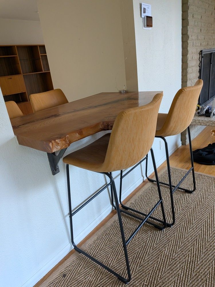 4 Modern Comfortable Bar Stools