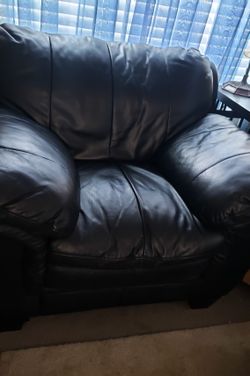 Black Leather Oversized Chair
