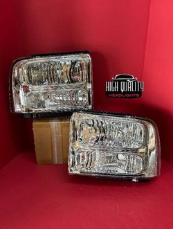 Ford F250  2005. 2007 Headlights.