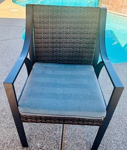 6 Rattan chairs