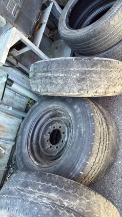 16” 4 wheels 8 lugs chevy 2500