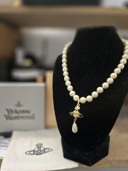 vivienne westwood One Row Pearl Drop Choker for Sale in Rowland