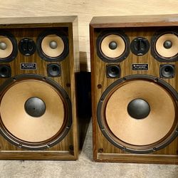 (2) 1970’s Vintage 15” 🔈 3-way Audiophile Speakers