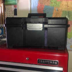 Dewalt toolbox