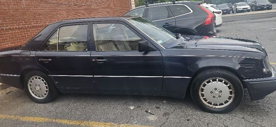 1992 Mercedes-Benz 300