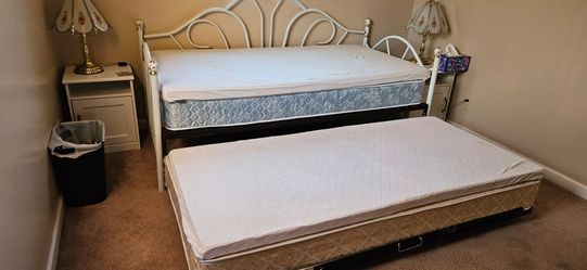 Trundle Bed