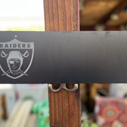 Raiders Sign