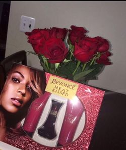 Ladies perfume set new